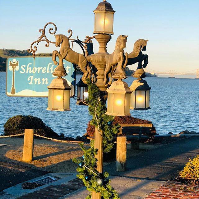 Shorelight Inn Беніша Екстер'єр фото